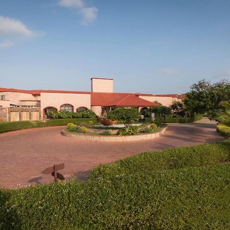 Regenta Resort Bhuj By Royal Orchid Hotels Limited Екстериор снимка