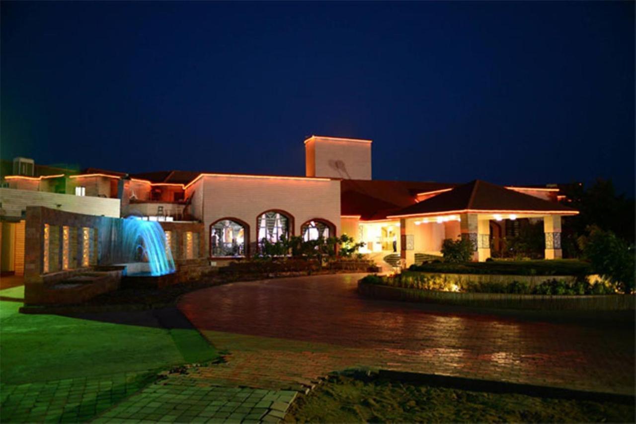Regenta Resort Bhuj By Royal Orchid Hotels Limited Екстериор снимка