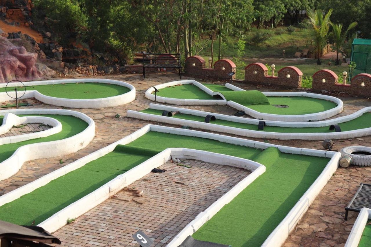 Regenta Resort Bhuj By Royal Orchid Hotels Limited Екстериор снимка