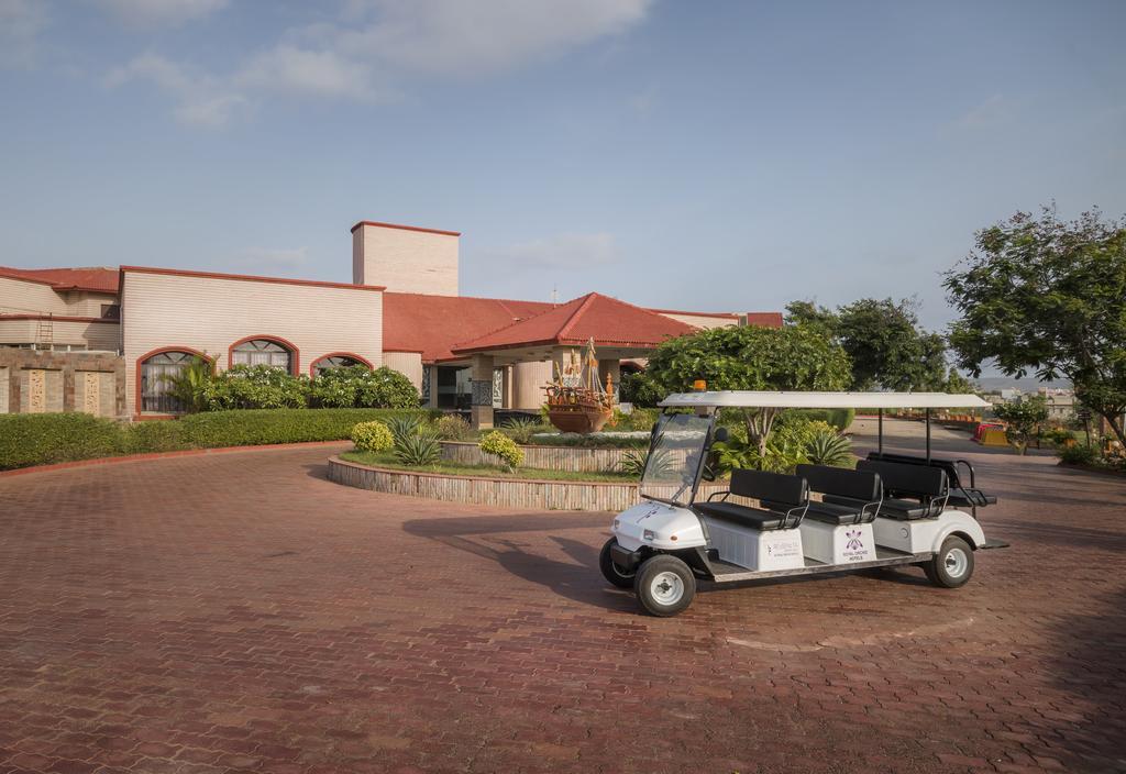 Regenta Resort Bhuj By Royal Orchid Hotels Limited Екстериор снимка