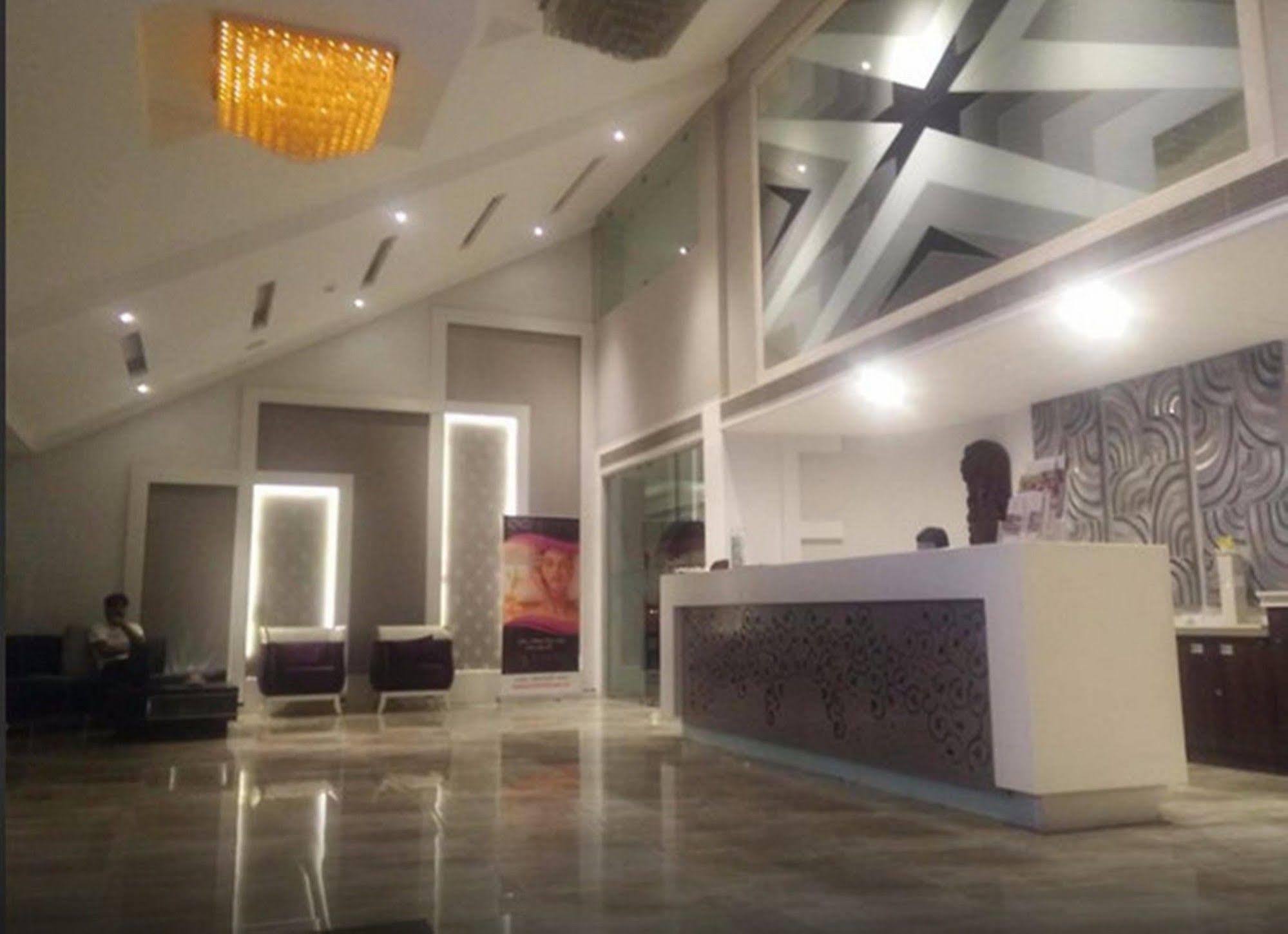 Regenta Resort Bhuj By Royal Orchid Hotels Limited Екстериор снимка