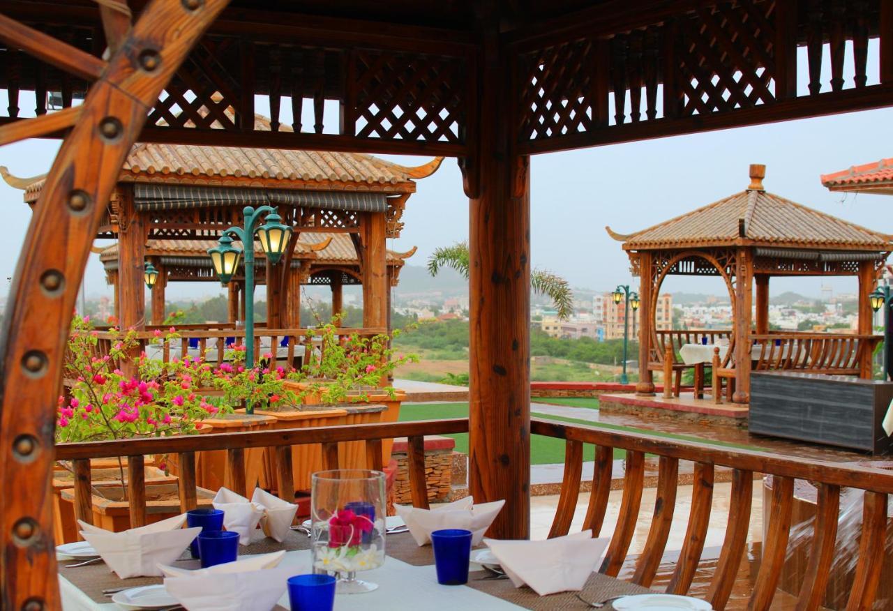Regenta Resort Bhuj By Royal Orchid Hotels Limited Стая снимка